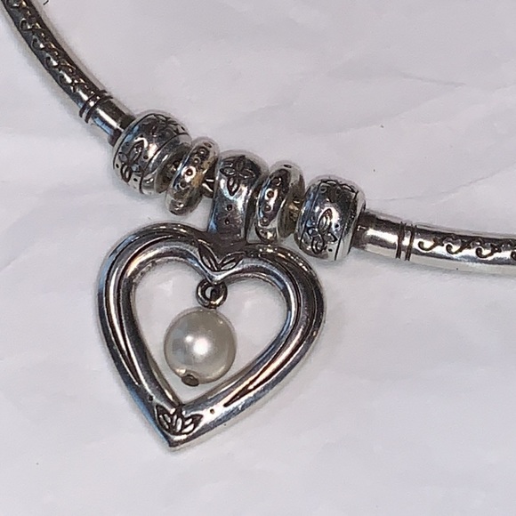 EUC Brighton Essex heart pearl choker necklace w/matching earrings & bracelet - Picture 9 of 9